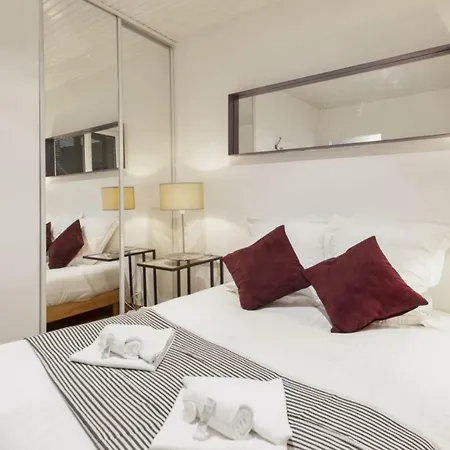 Welkeys - Cordeliers Apartman *
